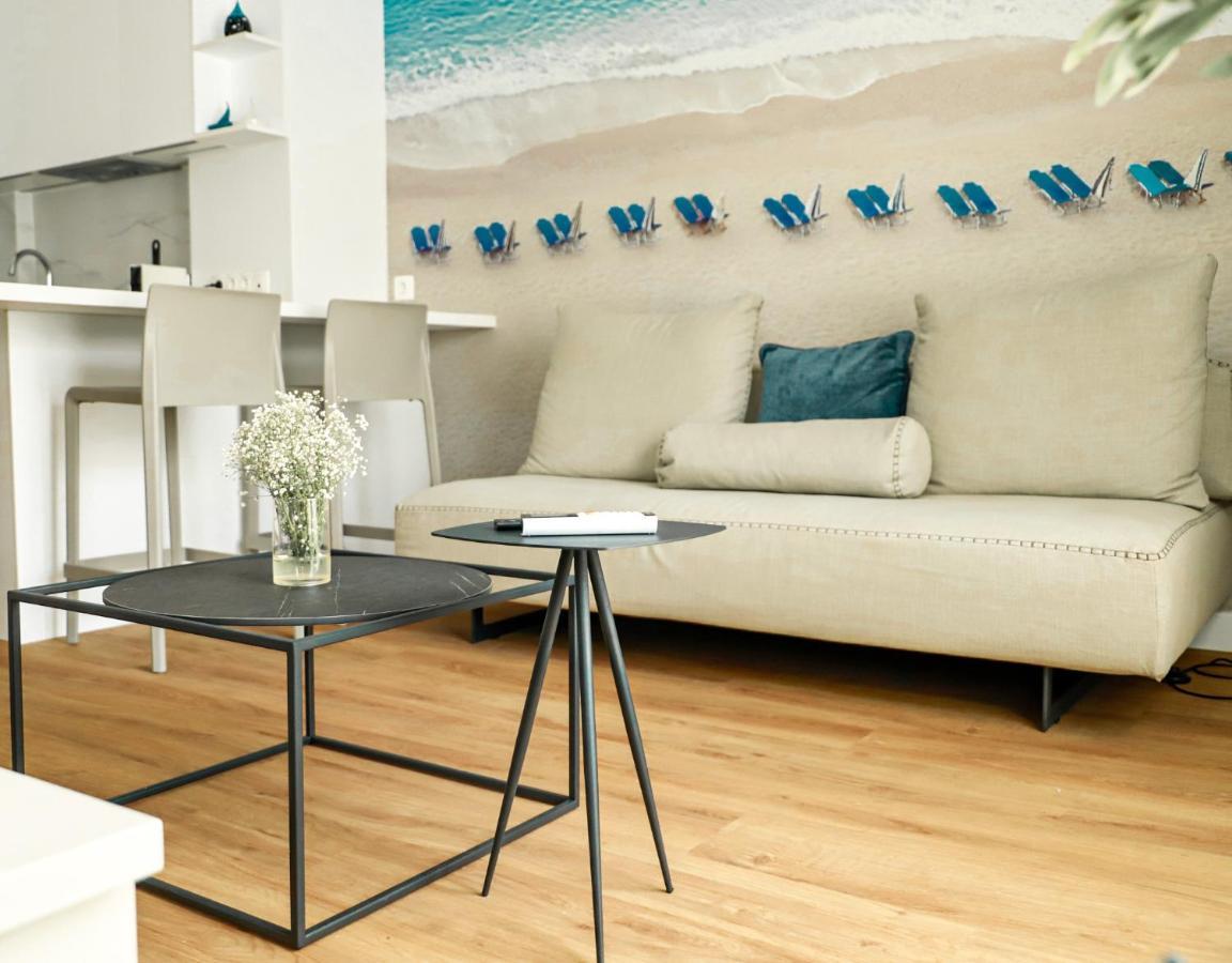 Renovated Apartment With Roof Garden Access, 15 M Walk To Acropolis เอเธนส์ ภายนอก รูปภาพ