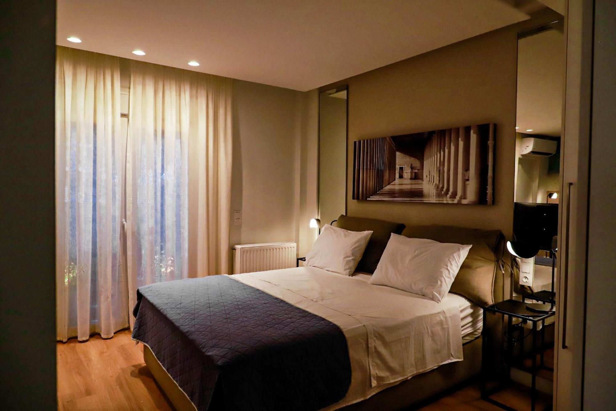 Renovated Apartment With Roof Garden Access, 15 M Walk To Acropolis เอเธนส์ ภายนอก รูปภาพ