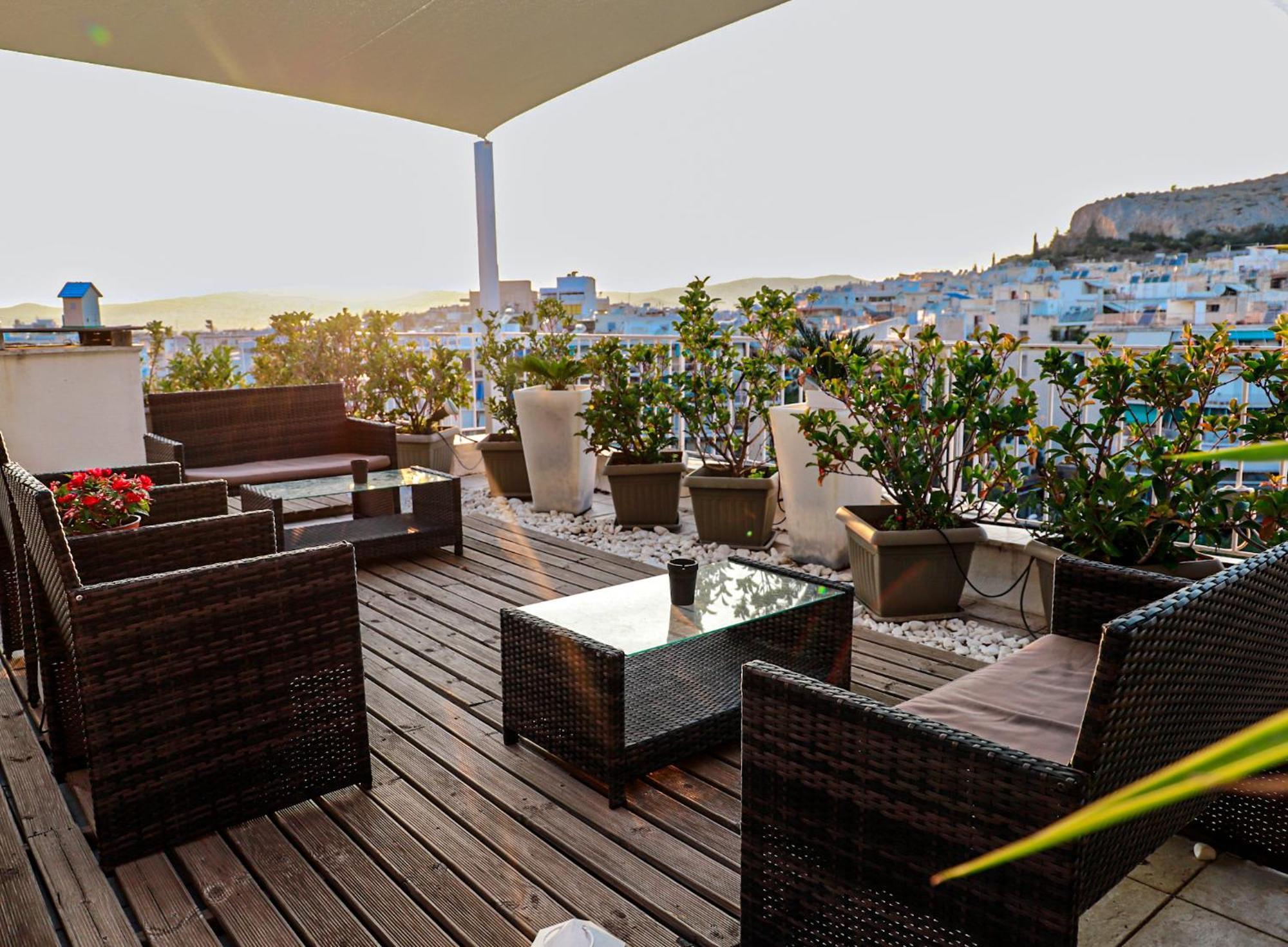 Renovated Apartment With Roof Garden Access, 15 M Walk To Acropolis เอเธนส์ ภายนอก รูปภาพ