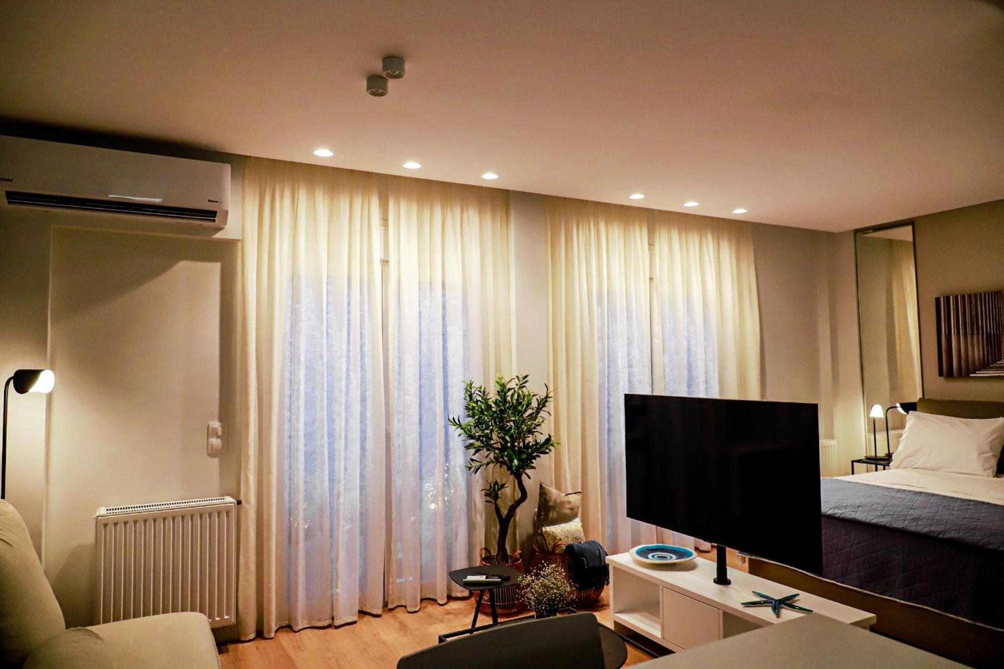 Renovated Apartment With Roof Garden Access, 15 M Walk To Acropolis เอเธนส์ ภายนอก รูปภาพ