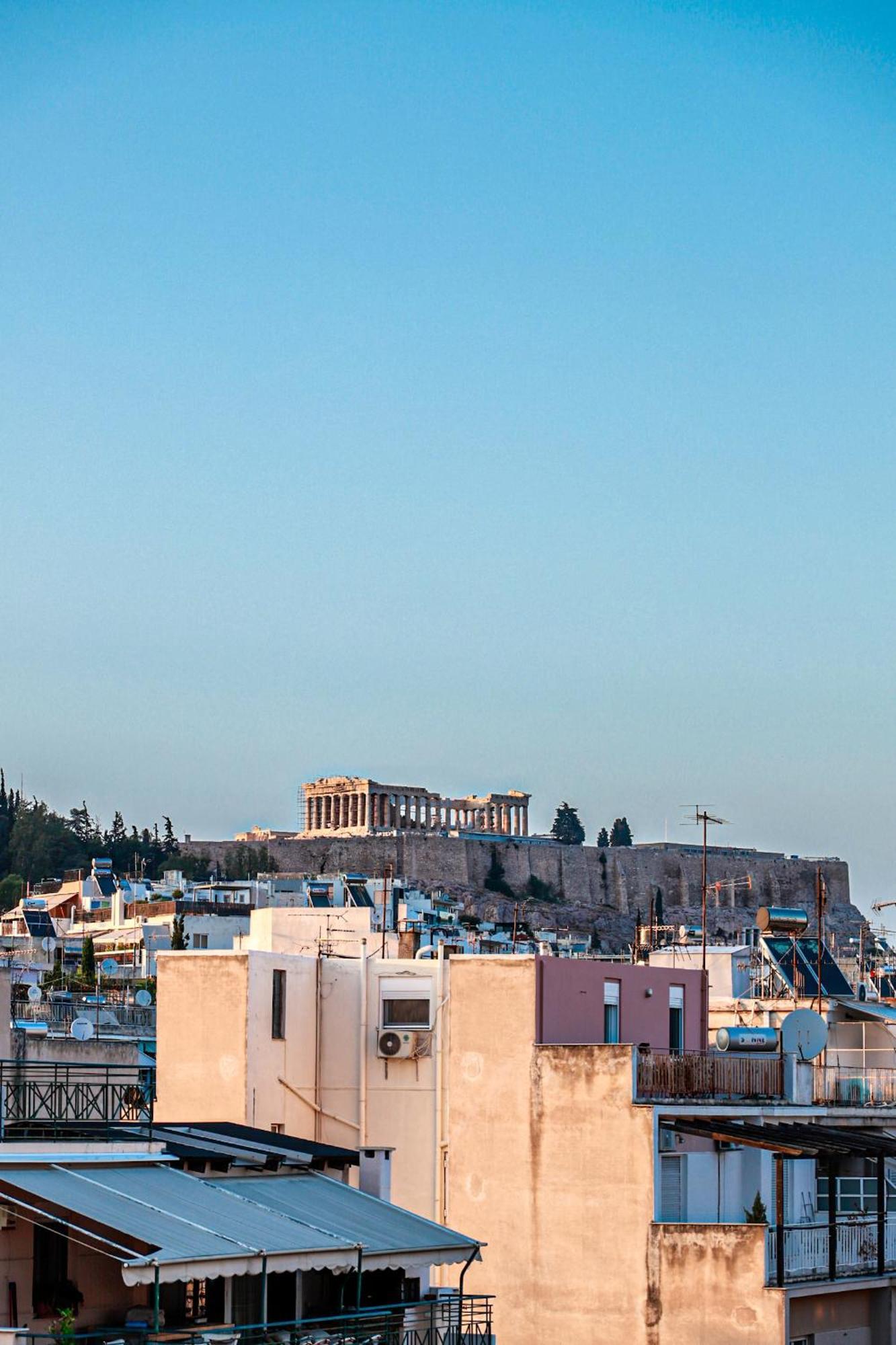 Renovated Apartment With Roof Garden Access, 15 M Walk To Acropolis เอเธนส์ ภายนอก รูปภาพ