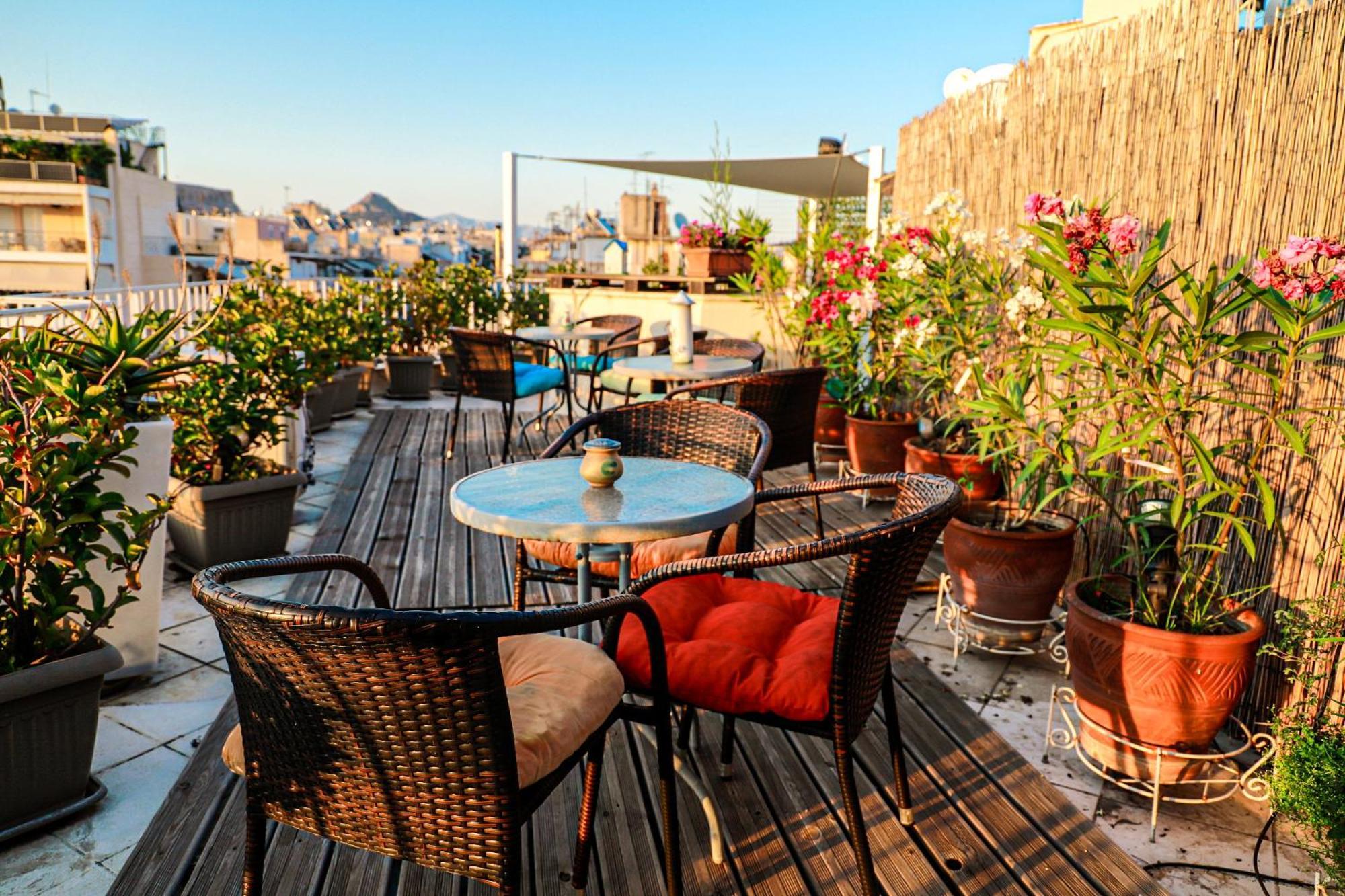 Renovated Apartment With Roof Garden Access, 15 M Walk To Acropolis เอเธนส์ ภายนอก รูปภาพ